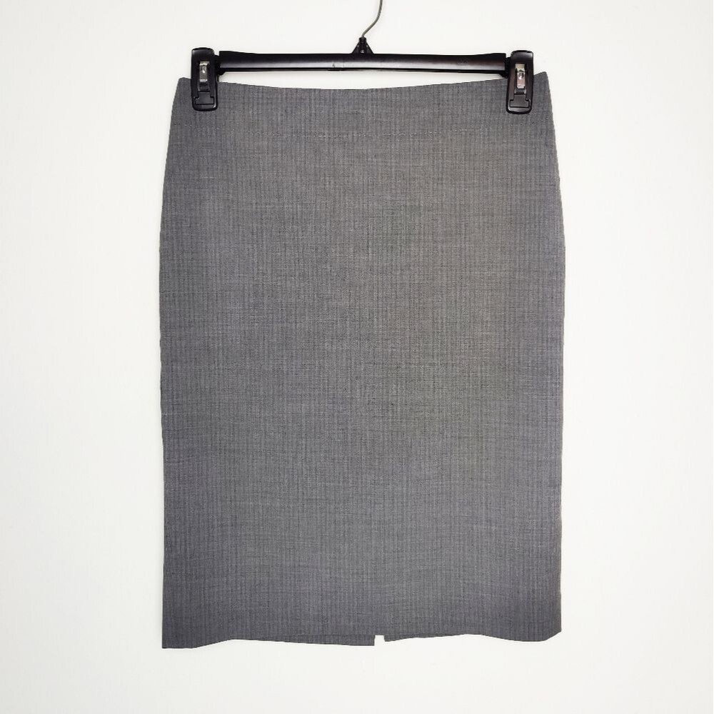 Banana Republic Grey Stretch Pencil Skirt w Back Slit, Size 4